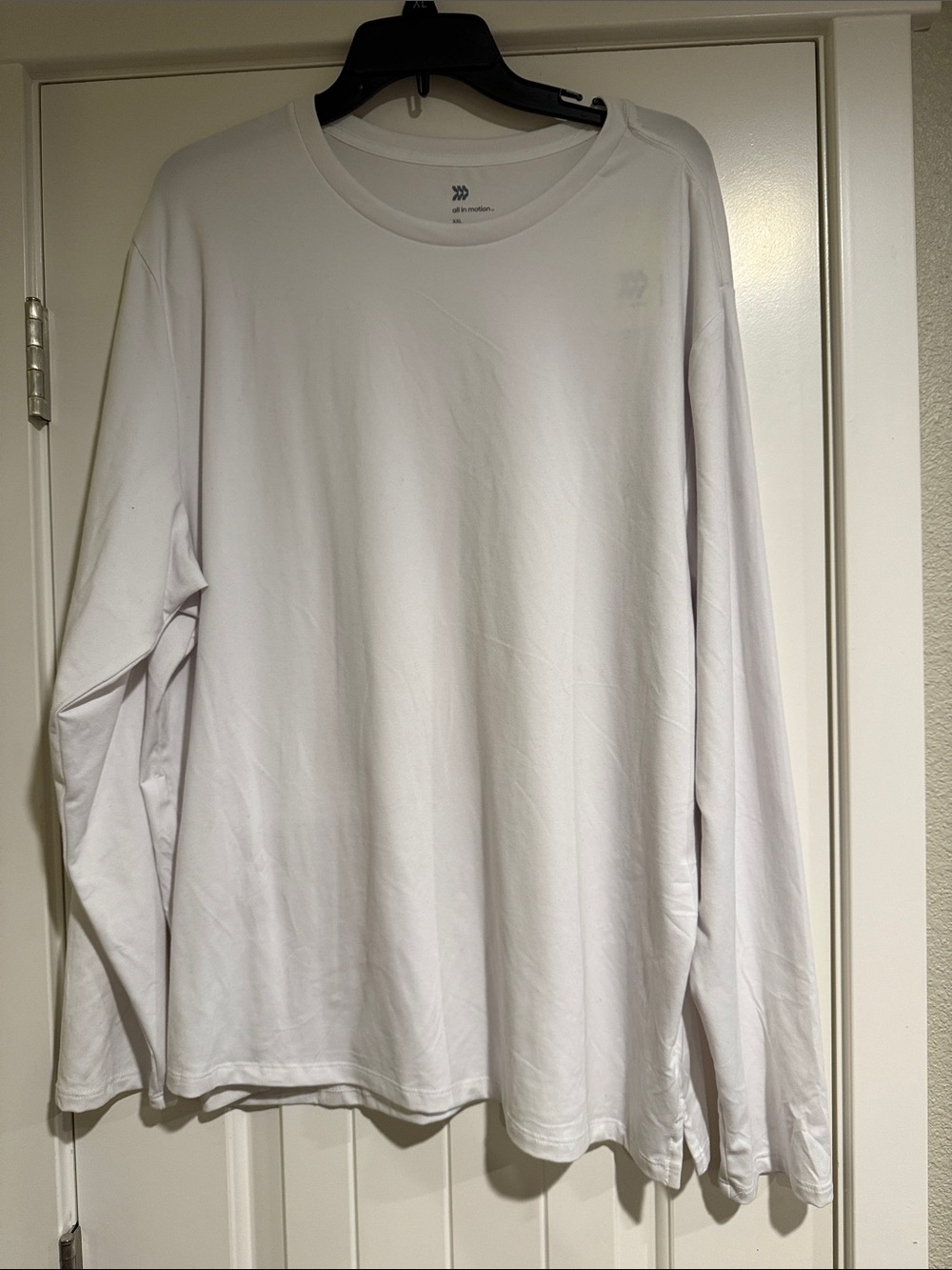 all in motion White Long Sleeve Crewneck Shirt
